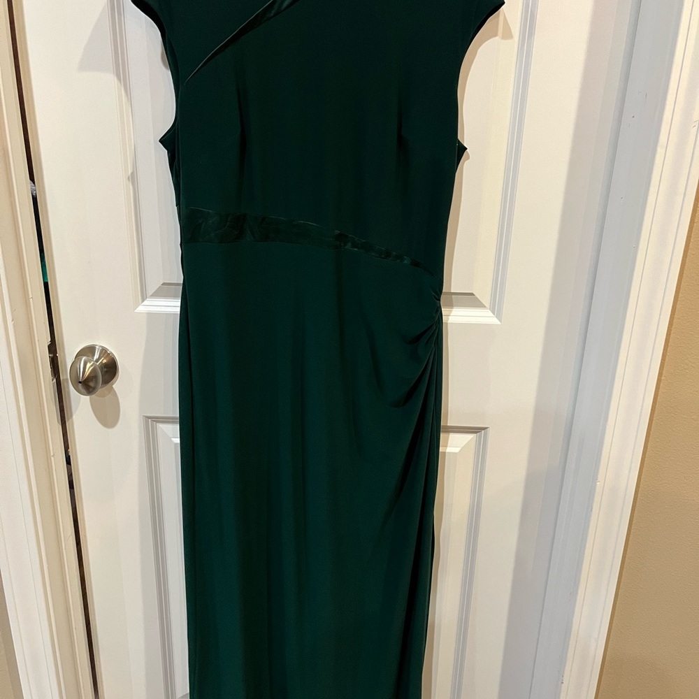 Elegant Green Women's Dress